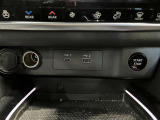 USB電源を装備してます。スマホやタブレットの充電に便利です♪