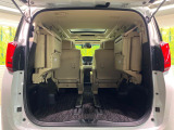 ドライバーによって運転しやすいポジションは異なり、あの車はどうなのか不安なこともありますよね。気になるお車は店頭で乗り込んでご確認いただけます♪