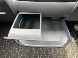 インストセンタースライドトレイ、カップホルダー付