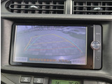お車選びをお楽しみ頂けるよう、在庫車の展示スペースを十分に確保しております。