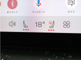 フロント・シートヒーターに加え、ステアリングホイール・ヒーターも装備。厳寒の地、北欧スウェーデン発祥のブランドならではのアイテムです。
