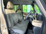 運転席シート廻りは使用感も少なく、良好な状態となっています。丁寧に使われていたことがよくわかりますね。