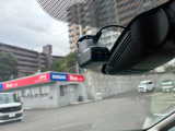 万が一の瞬間も、純正ドラレコで安心。事故やトラブル、あおり運転の記録をしっかり残してくれるから、後の手続きもスムーズに。ナビ画面に映像表示が出来るので、その場で状況確認も出来て便利です♪