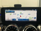 【アットホームな雰囲気のお店です】メルセデスに精通したスタッフが、心をこめてお車選びをお手伝い致します。是非メルセデスベンツへの想いをお聞かせください