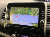 【バックカメラ】駐車時に後方がリアルタイム映像で確認できます。大型商業施設や立体駐車場での駐車時や、夜間のバック時に大活躍!運転スキルに関わらず、今や必須となった装備のひとつです!