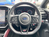 【純正革巻きステアリング】上質な革を使用することで、手にしっかり馴染みとても運転しやすいハンドルです♪