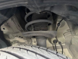 お車を安心してお乗りいただく為には、足回りの定期点検が欠かせません。サービスサポート(有償保証)では無料点検もご提供しており、安心のカーライフをお過ごしいただけるサポート体制が整っています。