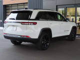 2列シート・最大乗員5名のスタンダードボディが際立つフルサイズSUV。