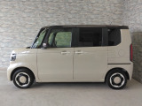 オプションになりますが、ボディーコーティングもご用意しております。新車の輝きに近づき、洗車などのお手入れも楽になりますよ。