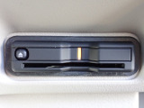 ■【ETC車載器】が装備されています。セットアップをしてお渡しとなり、ETCカードを差し込むだけで高速道路の利用が可能です。