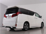 当店では、厳選された車両のみ展示しております。アルファード・ヴェルファイアに特化した専門店ならではの豊富な在庫の中から、お気に入りの一台をお探しください!
