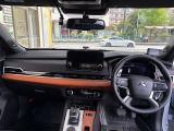 アウトランダー PHEV 2.4 P 4WD 本革シート