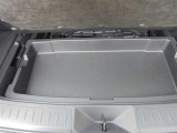 ☆ラゲージルーム下には、収納可能なスペースもあるのでたくさんのお荷物もお積み頂けます♪