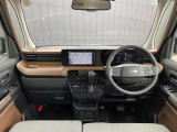 広々とした視界を体感できます。運転が楽しくなりますね。