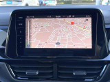 スマートフォン用アプリ[Apple CarPlay][Android Auto]対応の純正ナビ Discover Pro を装備、ラジオのほか、USB、Bluetoothハンズフリー通話にも対応。