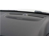 【harman/kardon】世界のオーディオファン垂涎のプレミアムサウンドシステムを搭載。原音に近い音場空間を忠実に再現。乗る人すべてに最良の音響体験を提供します。