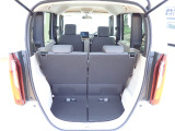 ◆定員乗車時のカーゴルームです。普段のお買い物の荷物やたくさんの収納が可能です。