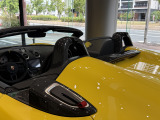ご納車後は最寄りのポルシェセンターにてメンテナンス、保証をお受けいただけます。