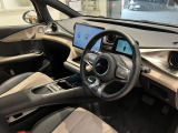 ●フロントシートヒーティング:運転席・助手席共に2段階で調節が可能なシートヒーターを装備しております。季節を問わず快適にご使用いただけます。