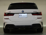 BMWのお車は、走行の安定性とコーナリングの良さを追求し、思い通りにハンドルの操作可能です。試乗車もご用意しておりますので、ぜひ&ldquo;駆け抜ける歓びをご体感ください!