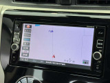 視認性に優れた純正メモリーナビ(MM316D-W)を装着。ドライブを快適にサポートします。