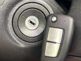 【キーレス】少し離れた場所からでもボタン一つでドアの開錠・施錠ができるのでとっても便利!ドアの鍵穴周りに傷をつけることもありません♪