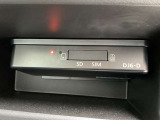 ドラレコの親機です。記録のSDカードはこちらにあります。