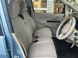 【ゆったりと運転してください】足元空間も広く、スムーズに乗り降りもいただけます♪