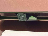 ナビゲーション等を装着した場合にバックするとき後方の安全確認ができるバックカメラが付いてます