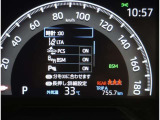 とっても見やすいメーターです。夜間時はラグジュアリーな気分にさせてくれる照明が魅力ですので、夜のドライブも楽しみになりますよ♪
