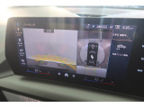 【アラウンドビューモニター】バックカメラに加え、360度のカメラで駐車も楽々。駐車が苦手な方でも安心してお乗りいただけます。