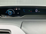 メーター内のディスプレイには運転をサポートするさまざまな情報を表示。