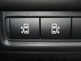 両側電動オートスライドドア付き!!運転席のスイッチでも開閉可能です♪重い荷物を持っている時や、雨の日に重宝します!小さいお子様がいても巻き込み防止機能や手動のみに切替も出来ますので安心です♪
