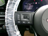 ハンドルスイッチで車両設定・オーディオの選曲や音量調整などが出来、安全性もアップ。