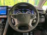 【純正革巻きステアリング】上質な革を使用することで、手にしっかり馴染みとても運転しやすいハンドルです♪
