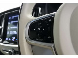アダプティブクルーズコントロール・パイロットアシスト(車線維持機能付き追従型クルーズコントロール)はスイッチ一つの簡単操作です