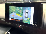 【パノラミックビューモニター】専用のカメラにより、上から見下ろしたような視点で360度クルマの周囲を確認することができます☆死角部分も確認しやすく、狭い場所での切り返しや駐車もスムーズに行えます。