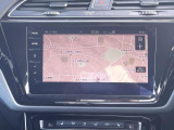 スマートフォン用アプリ[Apple CarPlay][Android Auto]対応の純正ナビ Discover Pro を装備、ラジオのほか、USB、Bluetoothハンズフリー通話にも対応。