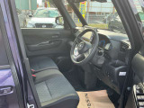 運転席まわりは、使用感も少なく良好な状態です。