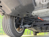 お車を安心してお乗りいただく為には、足回りの定期点検が欠かせません。サービスサポート(有償保証)では無料点検もご提供しており、安心のカーライフをお過ごしいただけるサポート体制が整っています。