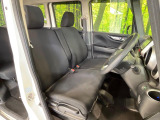 運転席シート廻りは使用感も少なく、良好な状態となっています。丁寧に使われていたことがよくわかりますね。