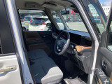 運転席からの視界もよくどなたがお乗りになられても運転しやすい車両になっています☆