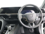 運転席です!随所に高級感のあるお車となっております!