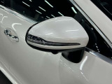 納車前整備も大きなポイントです。メルセデス・ベンツの定める厳しい基準をクリアしたお車のみご案内しております。さらにご安心して頂けるように納車整備はメーカー規定に基づき自社工場にて入念に行っております。