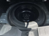 万が一のパンク時にも安心の応急用タイヤ装備