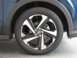 R4年式夏タイヤ195/60R17ダンロップ製です。