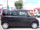 国の指定を受けた自社工場で、整備士が車検と点検整備を行っております。