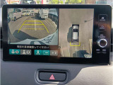 バックに入れた際はこのように映し出されます!空中からの映像も確認出来るので、駐車が苦手な方でも安心してお乗り頂けます!