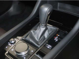 運転しながらでも手元を見ずに操作可能なマツダコネクトの操作ダイアルです!