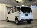 リヤ、後ろから見るとまた車の印象が変わってきますね☆☆